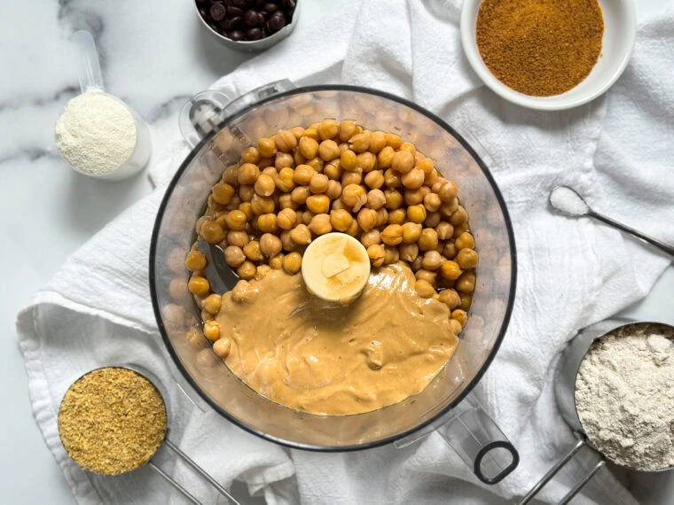 Vegan protein cookie dough