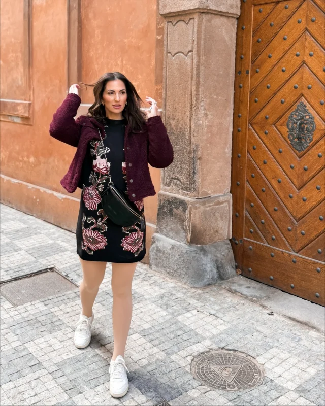 Photo dump from Prague! 🇨🇿

It was an unforgettable week. Sightseeing with my husband, doing CrossFit for the first time, and dancing for Team USA at the World Tap Dance Championship. 🇺🇸

Feeling so grateful for opportunity and memories made. ❤️🤍💙